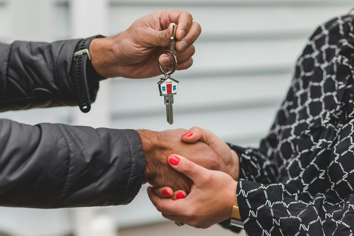 Florida Home Sellers: How to Stand Out in a Crowded Market