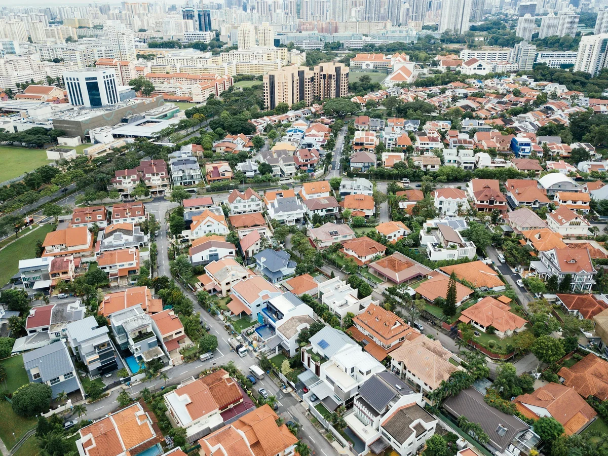 Neighborhood Features That Can Negatively Impact Your Home's Value in Florida