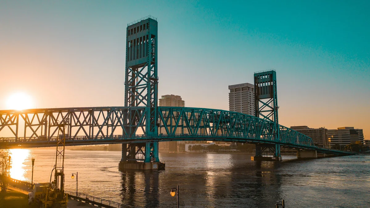 5 Reasons to Retire in Jacksonville, Florida in 2026
