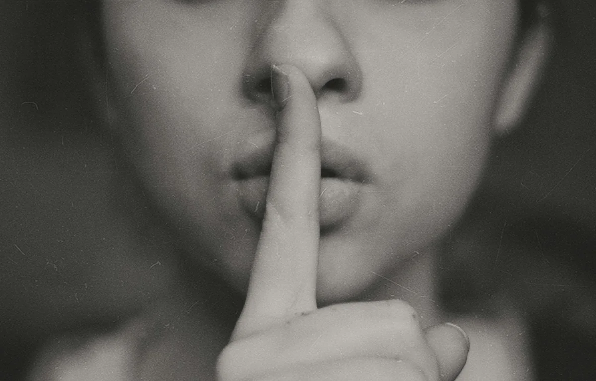 Silent Listings: What They Are and How They Work in 2025